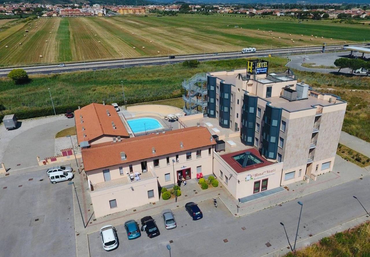 Hotel Grecale - เวนตูรีนา แตร์เม ภายนอก รูปภาพ