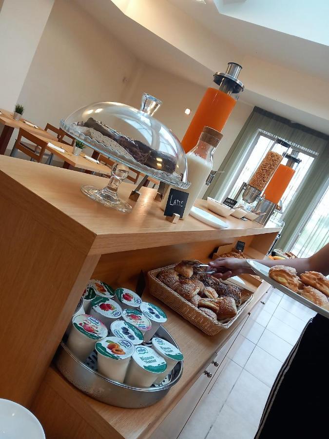 Hotel Grecale - เวนตูรีนา แตร์เม ภายนอก รูปภาพ
