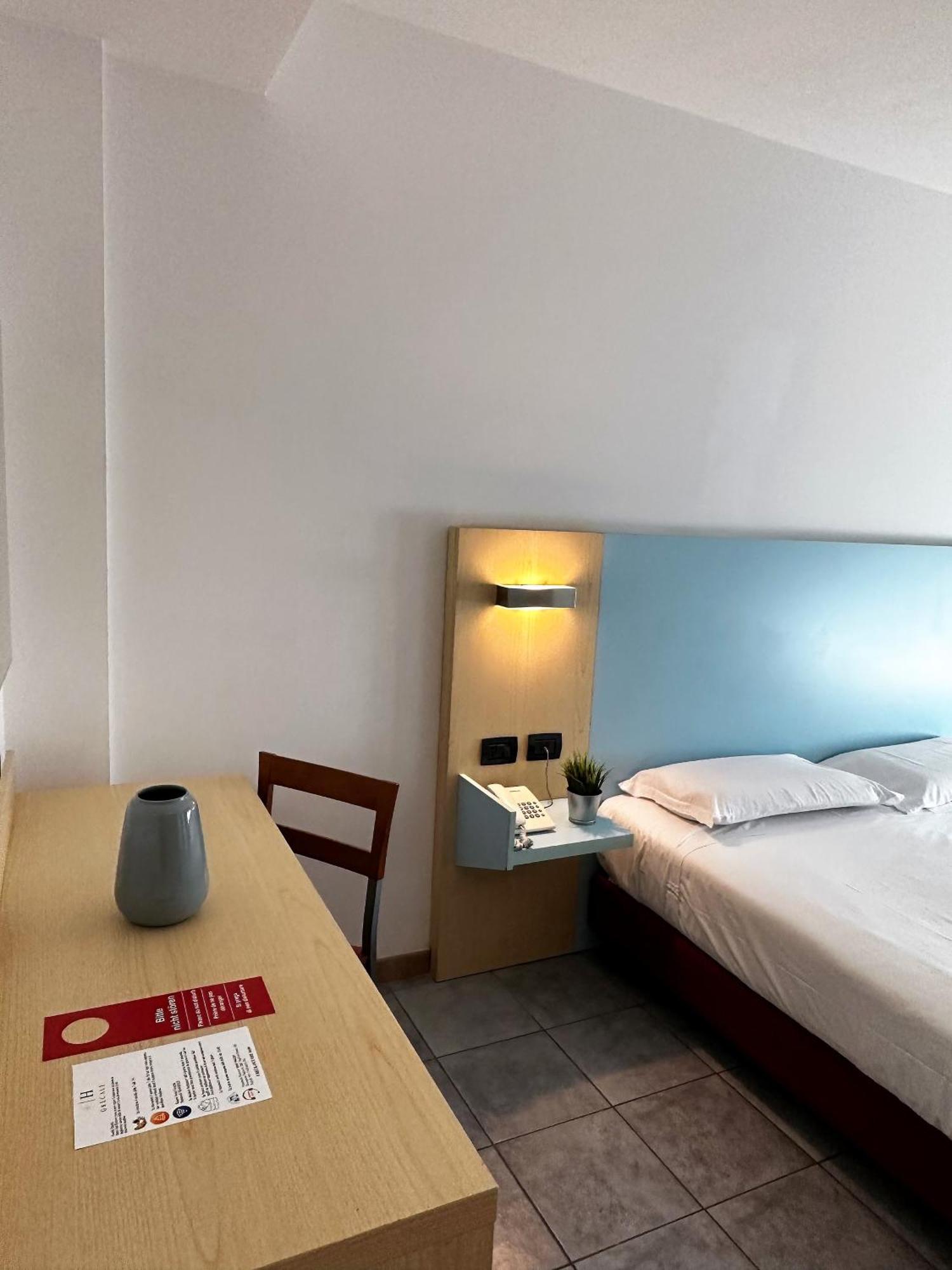 Hotel Grecale - เวนตูรีนา แตร์เม ภายนอก รูปภาพ